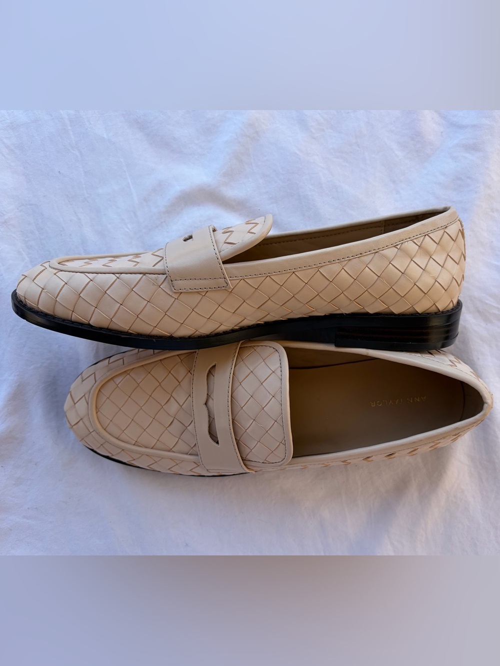 Ann Taylor Ivory Woven Leather Loafers Sz 8 Great Condition!!